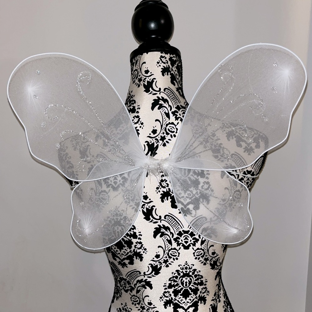 COPY - NWOT Butterfly wings